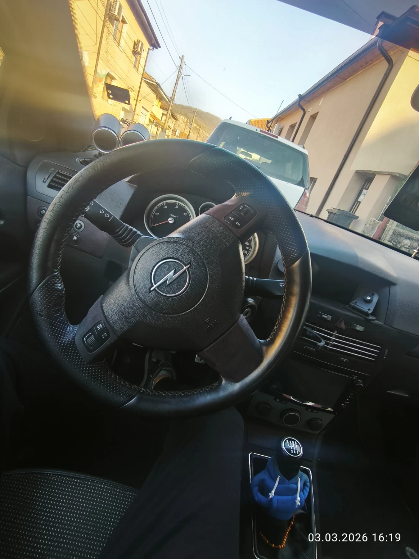 Opel Astra Gtc opc pack, снимка 3 - Автомобили и джипове - 53816943