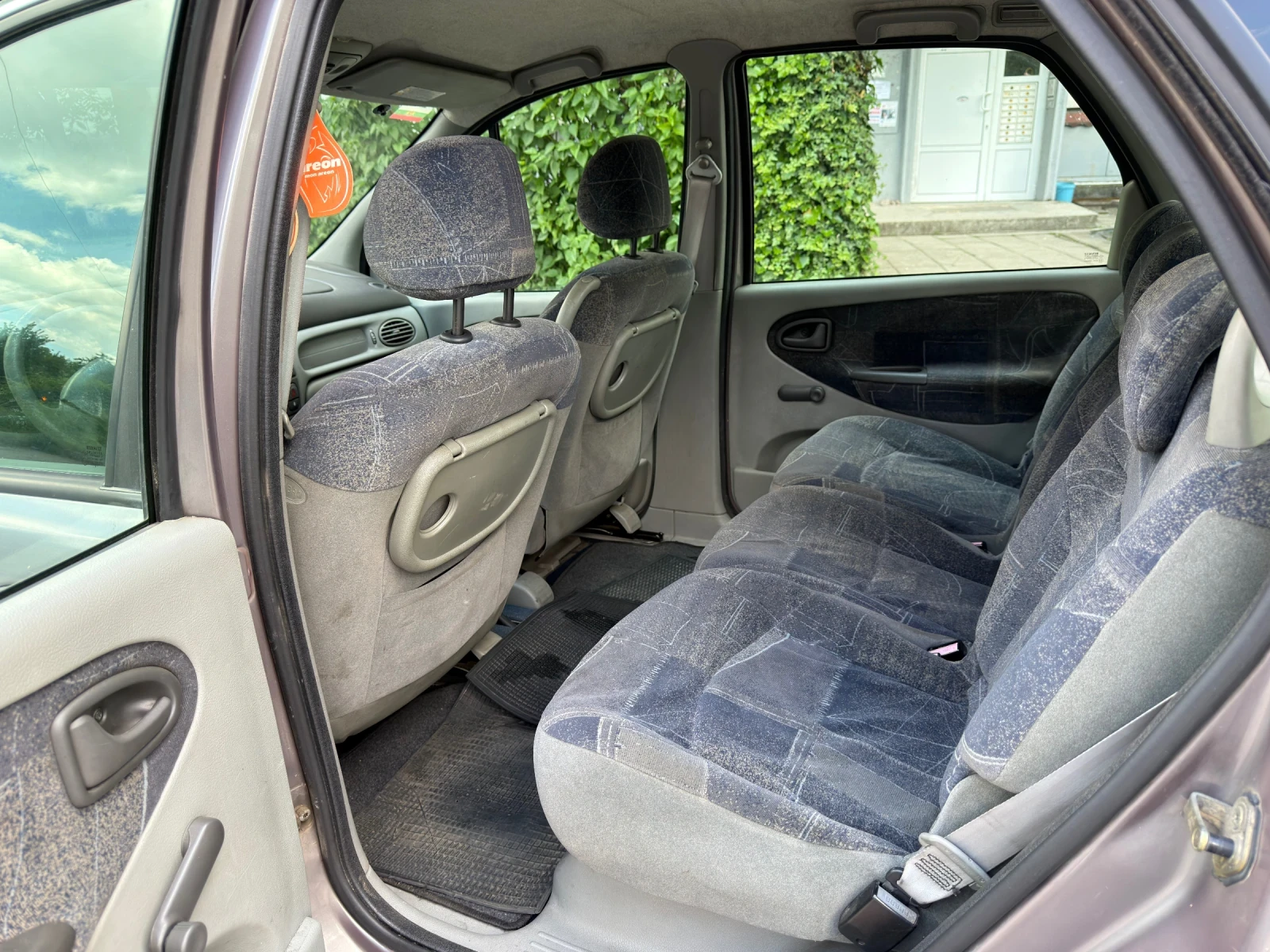 Renault Scenic, снимка 10 - Автомобили и джипове - 54682536