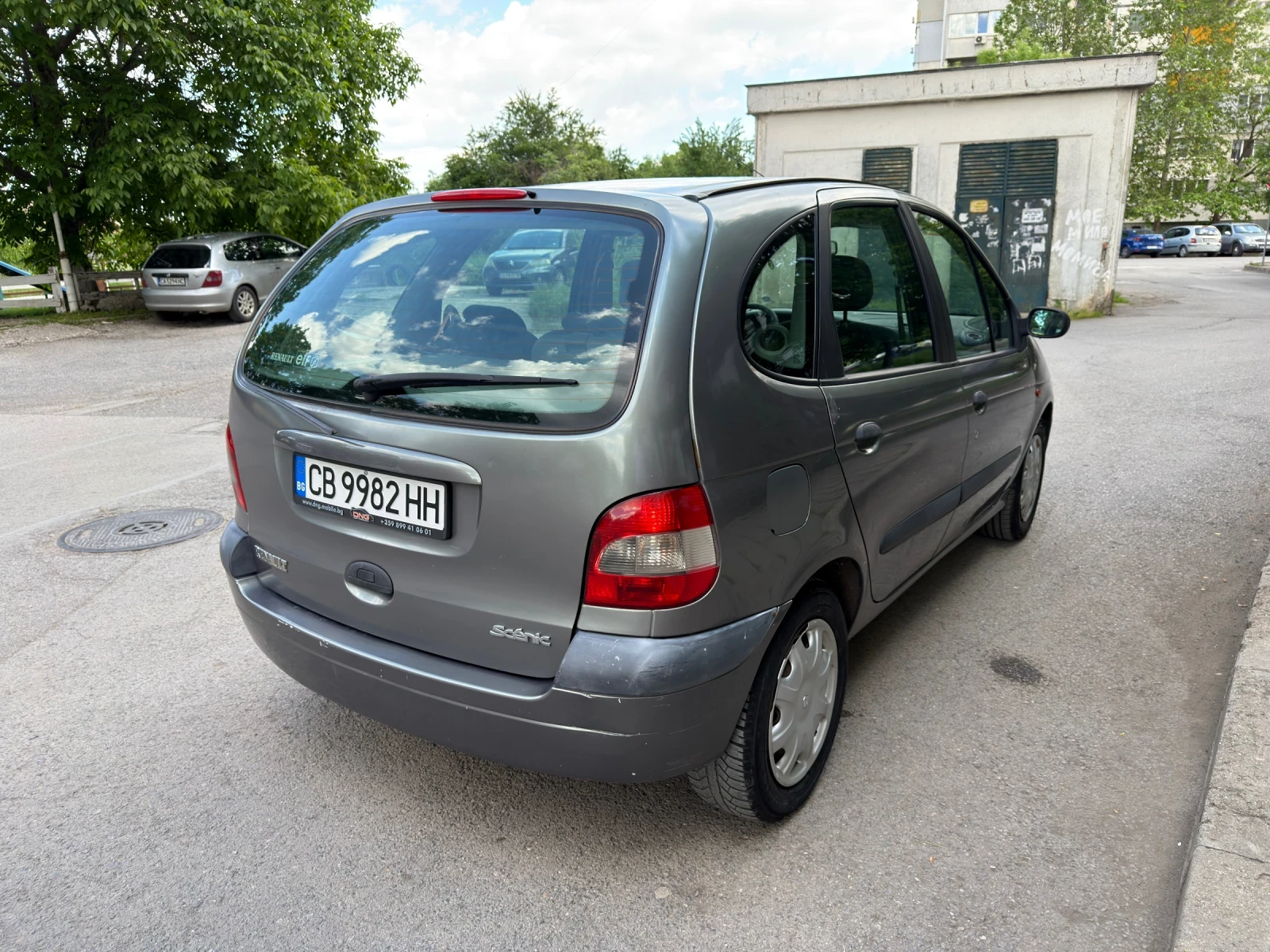 Renault Scenic, снимка 5 - Автомобили и джипове - 54682536