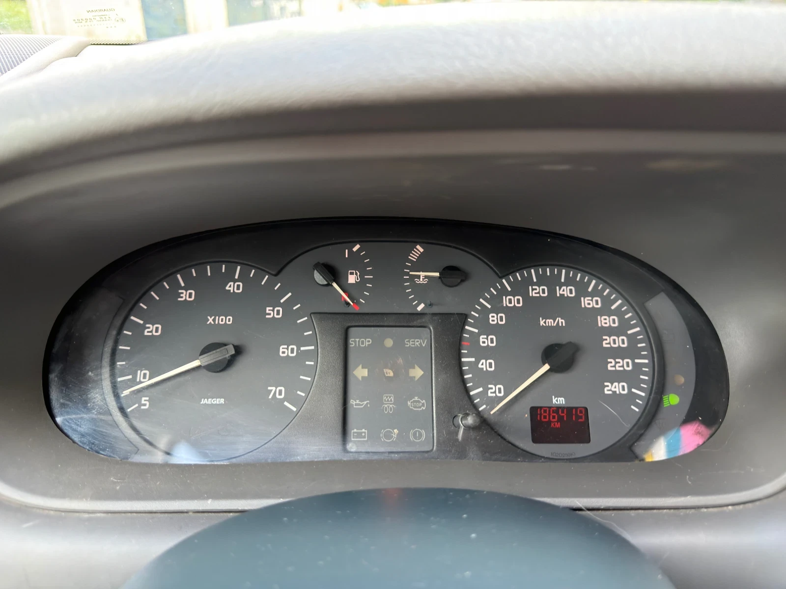 Renault Scenic, снимка 14 - Автомобили и джипове - 54682536