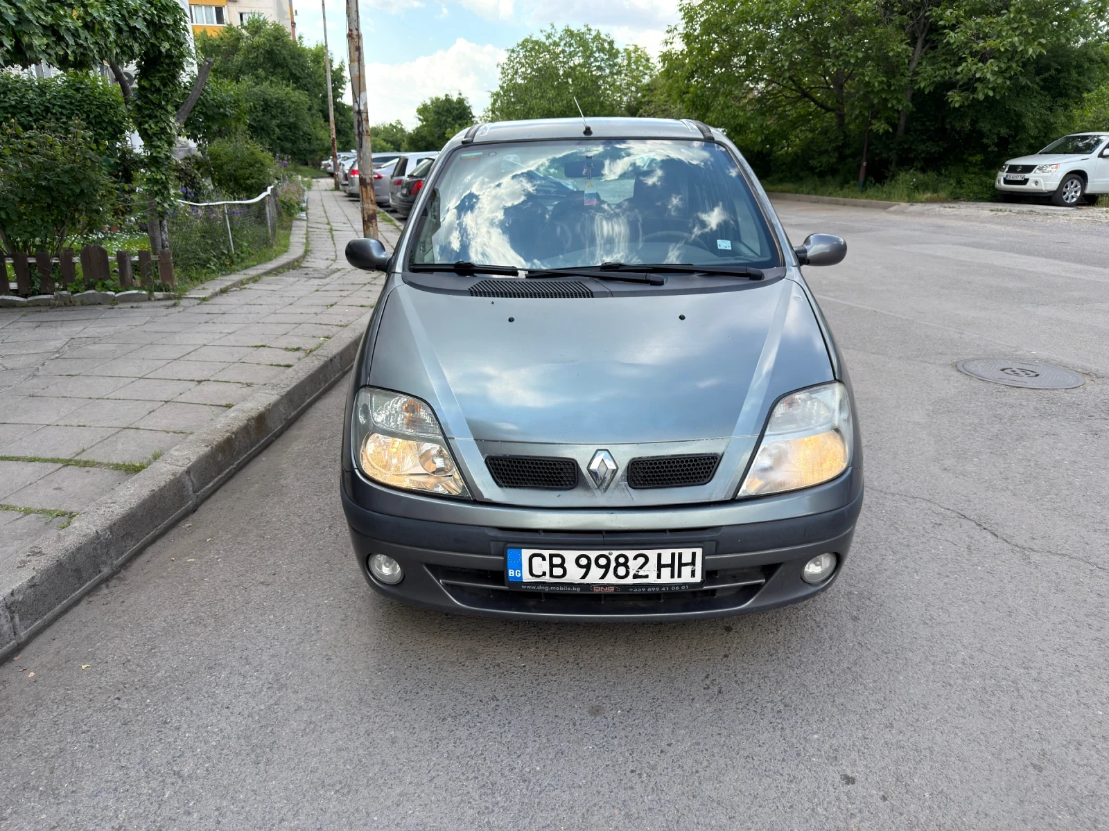Renault Scenic, снимка 2 - Автомобили и джипове - 54682536