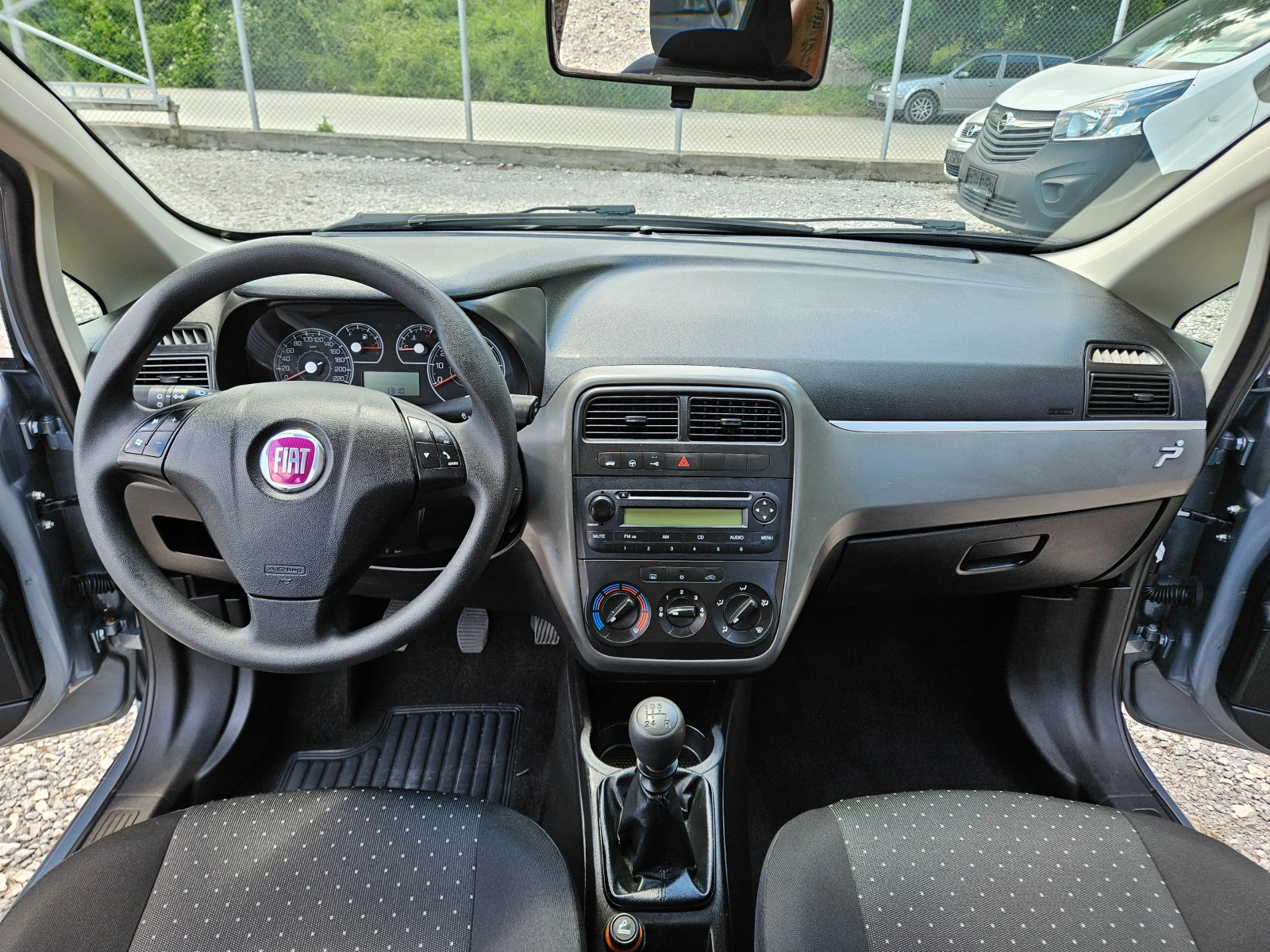 Fiat Punto 1.4 бензин 75кс, снимка 16 - Автомобили и джипове - 54855512