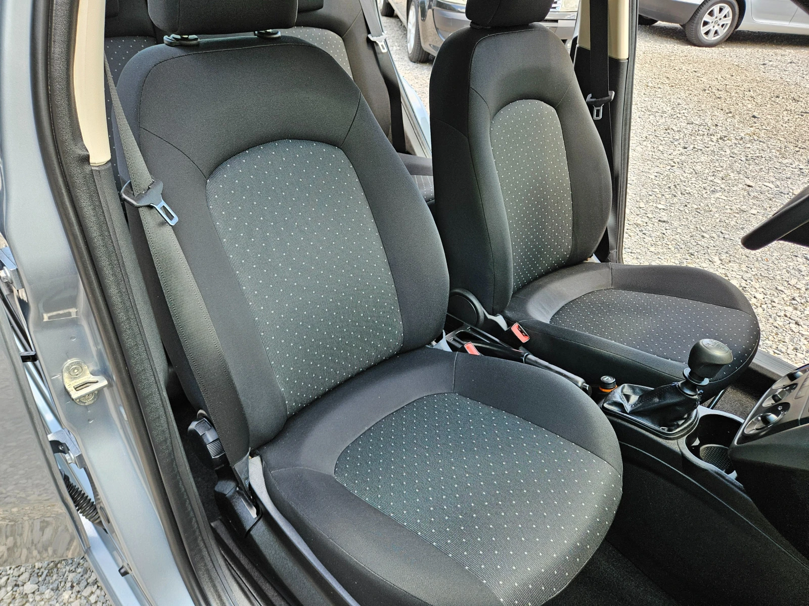 Fiat Punto 1.4 бензин 75кс, снимка 13 - Автомобили и джипове - 54855512