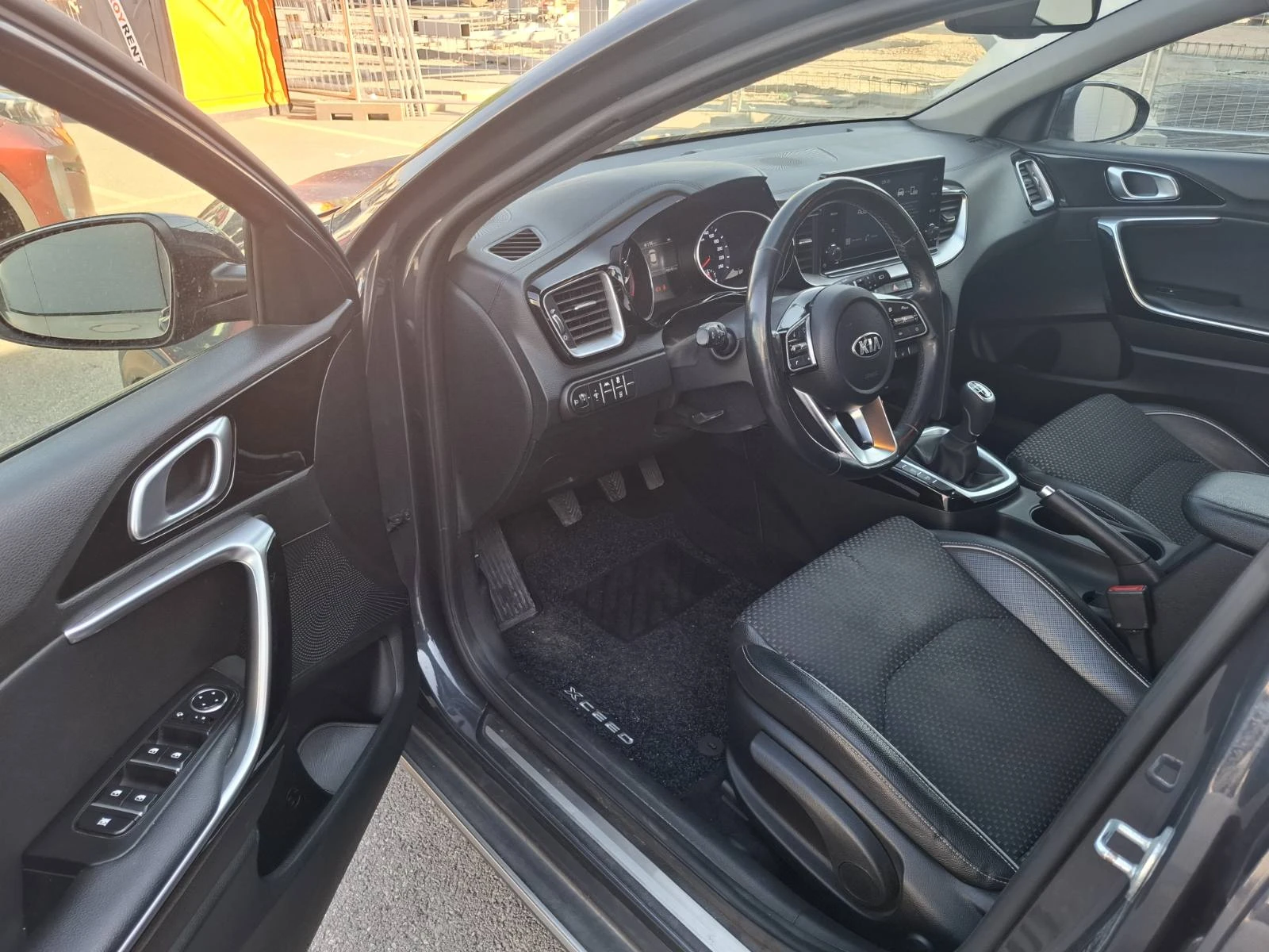 Kia XCeed 1.0 ТУРБО ГАРАНЦИЯ, снимка 9 - Автомобили и джипове - 54944570