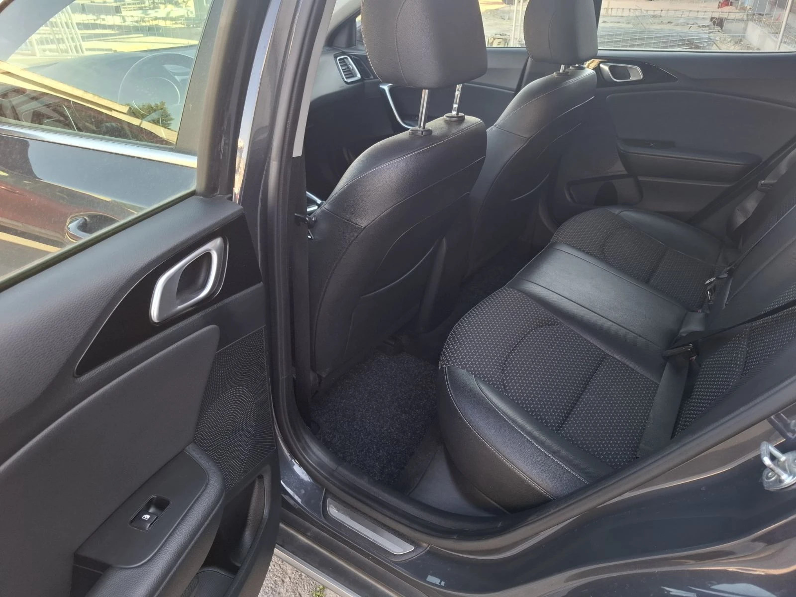 Kia XCeed 1.0 ТУРБО ГАРАНЦИЯ, снимка 7 - Автомобили и джипове - 54944570