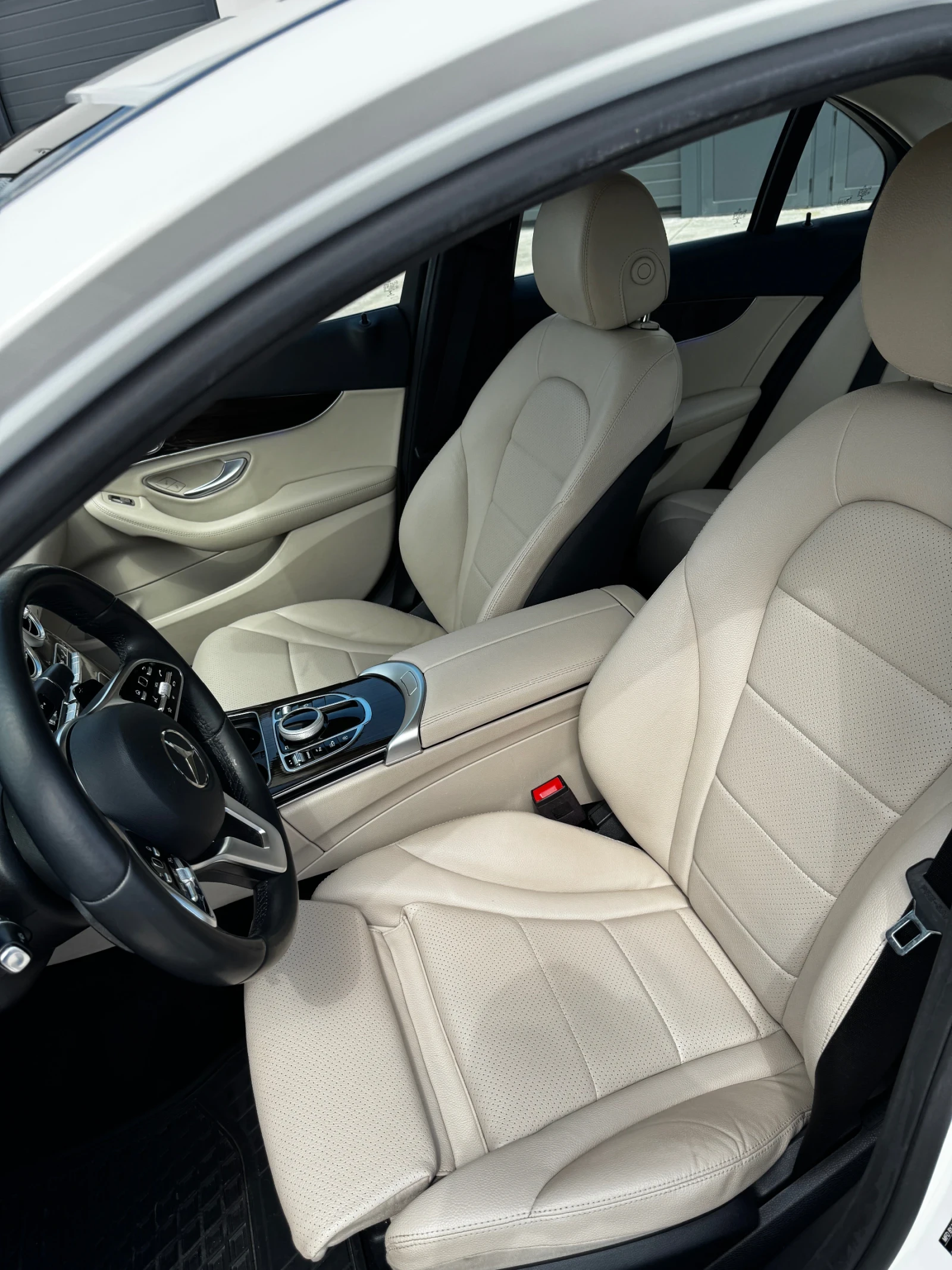 Mercedes-Benz C 300 W205 FACELIFT, снимка 13 - Автомобили и джипове - 55107215