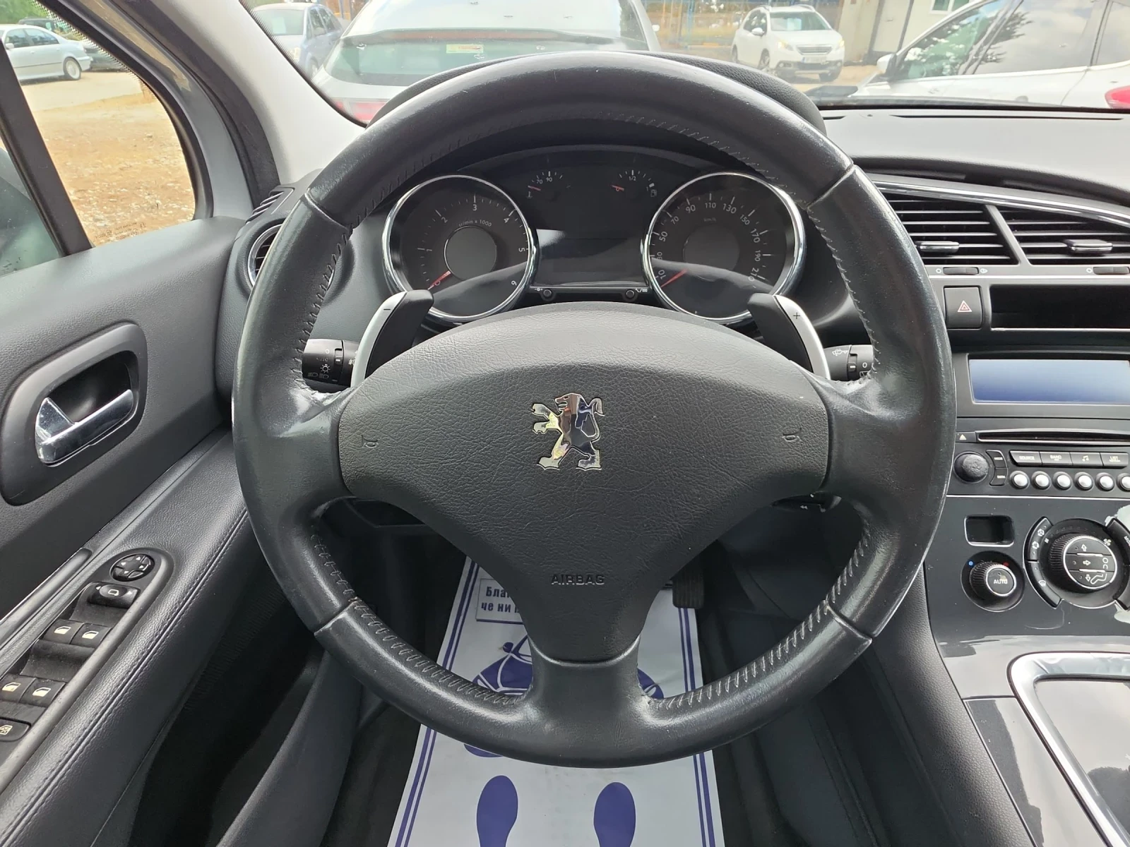 Peugeot 3008 1.6HDI 115k.c., снимка 11 - Автомобили и джипове - 55156592