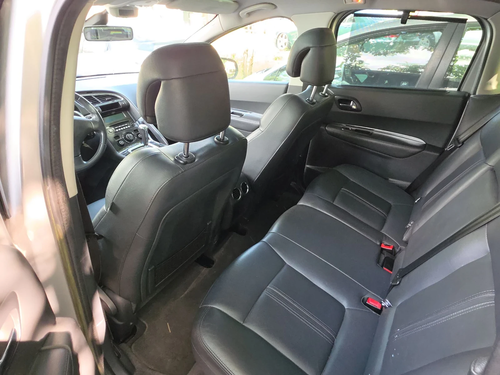 Peugeot 3008 1.6HDI 115k.c., снимка 9 - Автомобили и джипове - 55156592