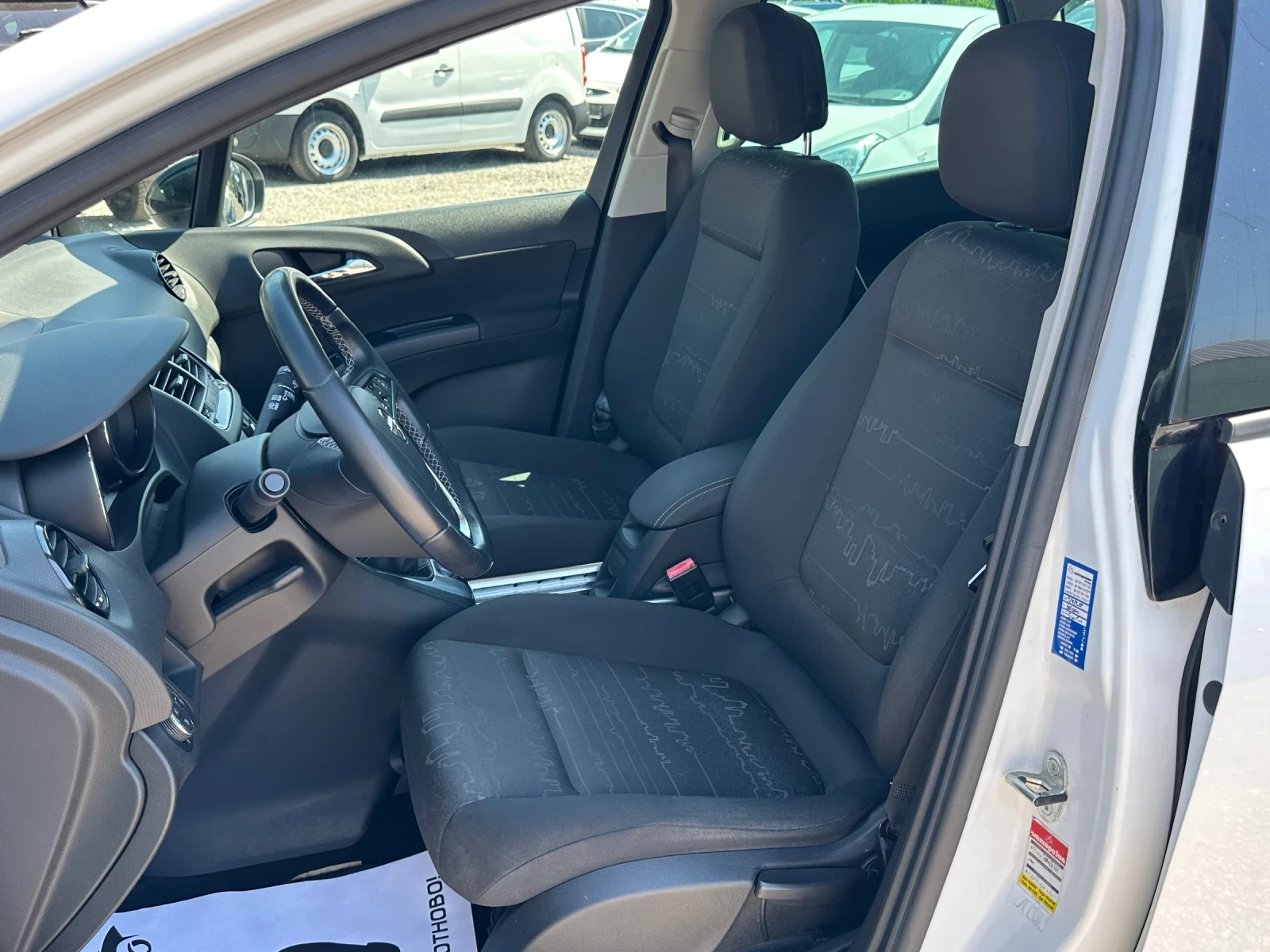 Opel Meriva 1.4i-FACE LIFT-COSMO-ГАЗ-БЕНЗИН., снимка 10 - Автомобили и джипове - 55192259
