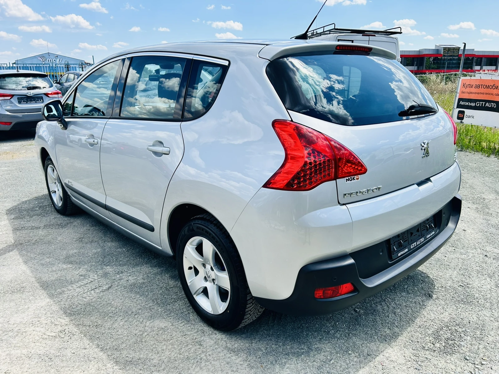 Peugeot 3008 1.6HDI, снимка 3 - Автомобили и джипове - 55431640