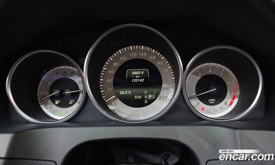 Mercedes-Benz E 200 E200 Cabriolet, снимка 8 - Автомобили и джипове - 55685043