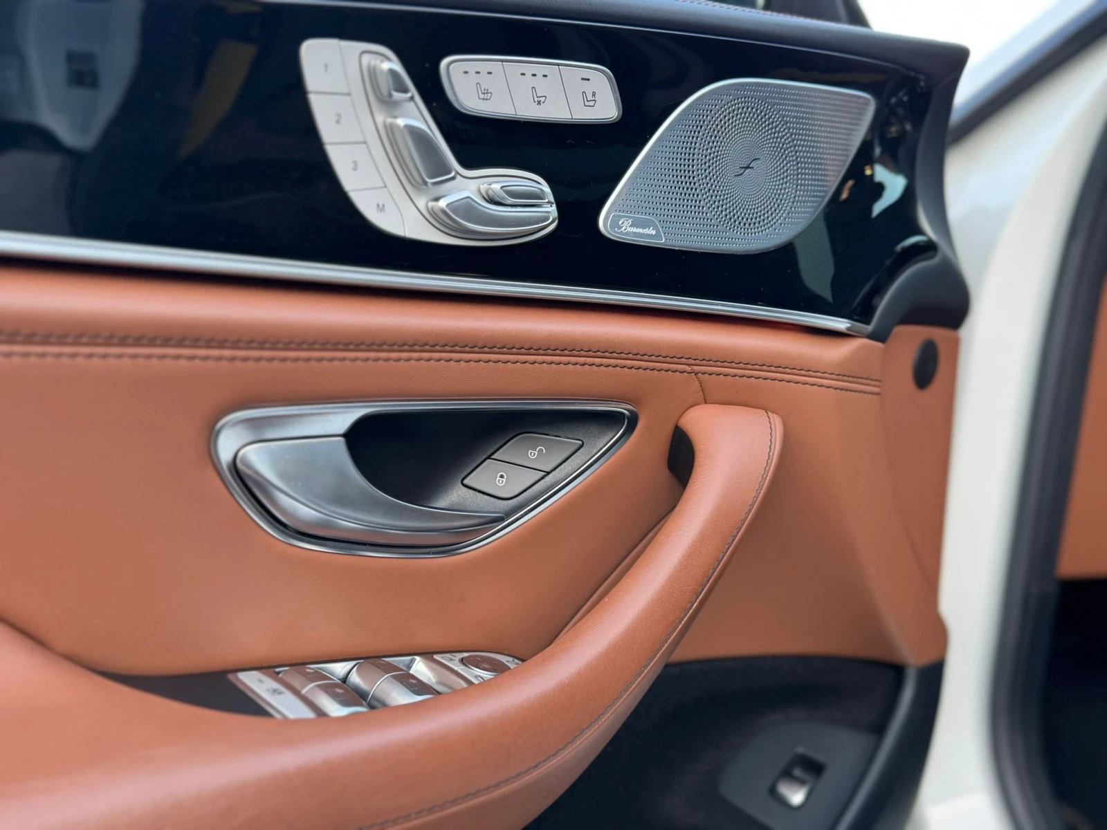 Mercedes-Benz GT Brabus 800, снимка 12 - Автомобили и джипове - 55944384