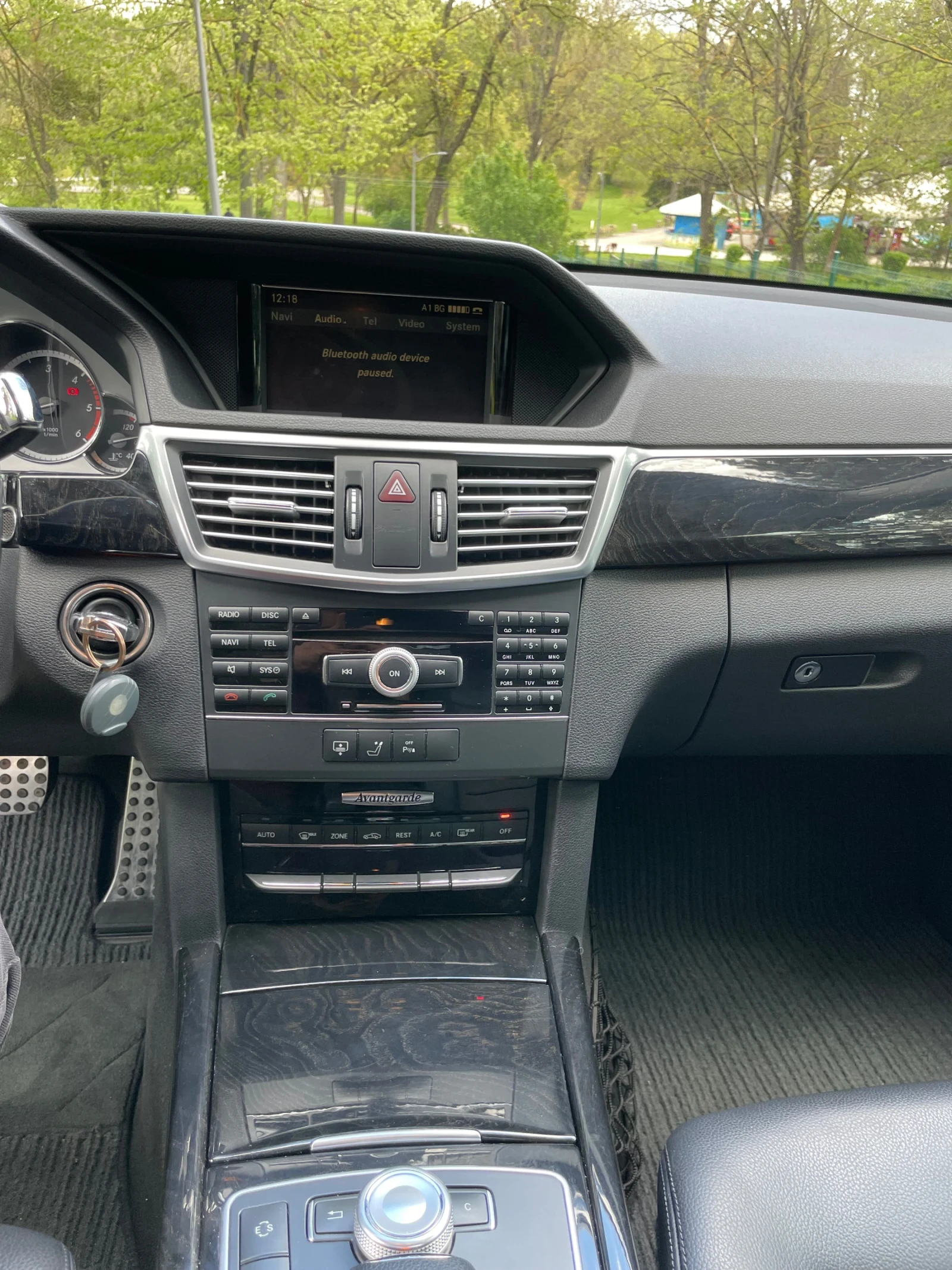 Mercedes-Benz E 350 Avantgarde , снимка 11 - Автомобили и джипове - 55947011