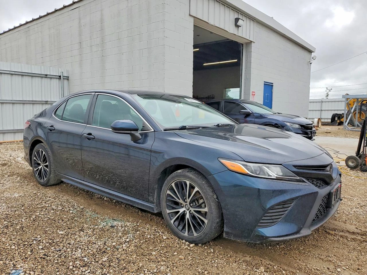 Toyota Camry 2.5l Se, снимка 4 - Автомобили и джипове - 56202871