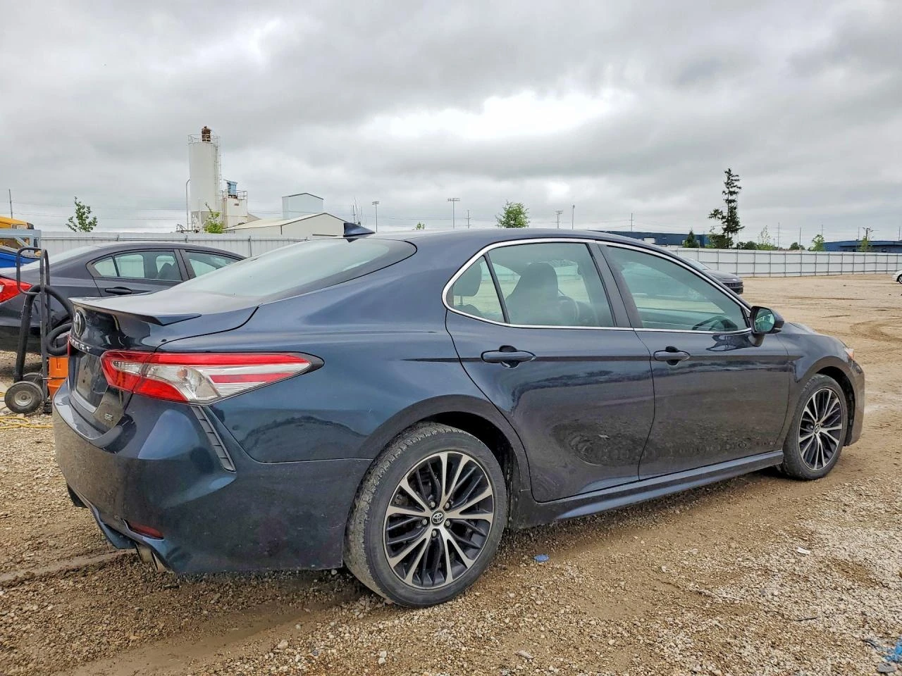 Toyota Camry 2.5l Se, снимка 3 - Автомобили и джипове - 56202871