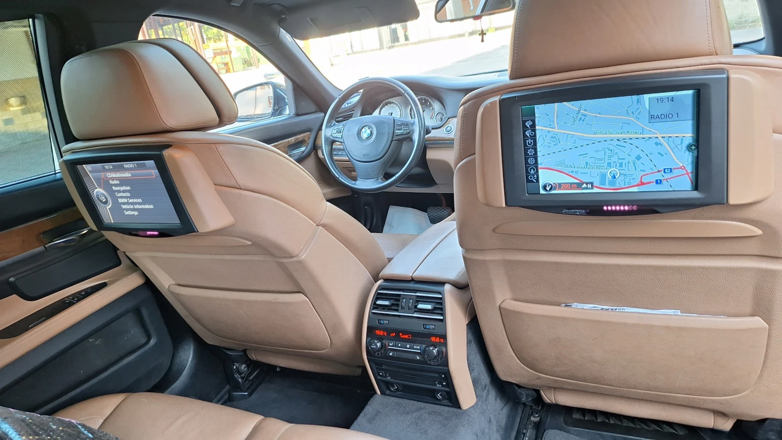 BMW 750 Xdrive , снимка 12 - Автомобили и джипове - 56588423
