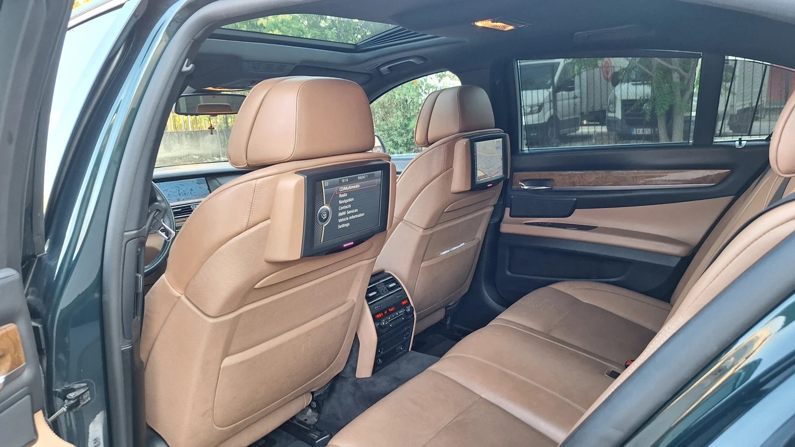 BMW 750 Xdrive , снимка 15 - Автомобили и джипове - 56588423