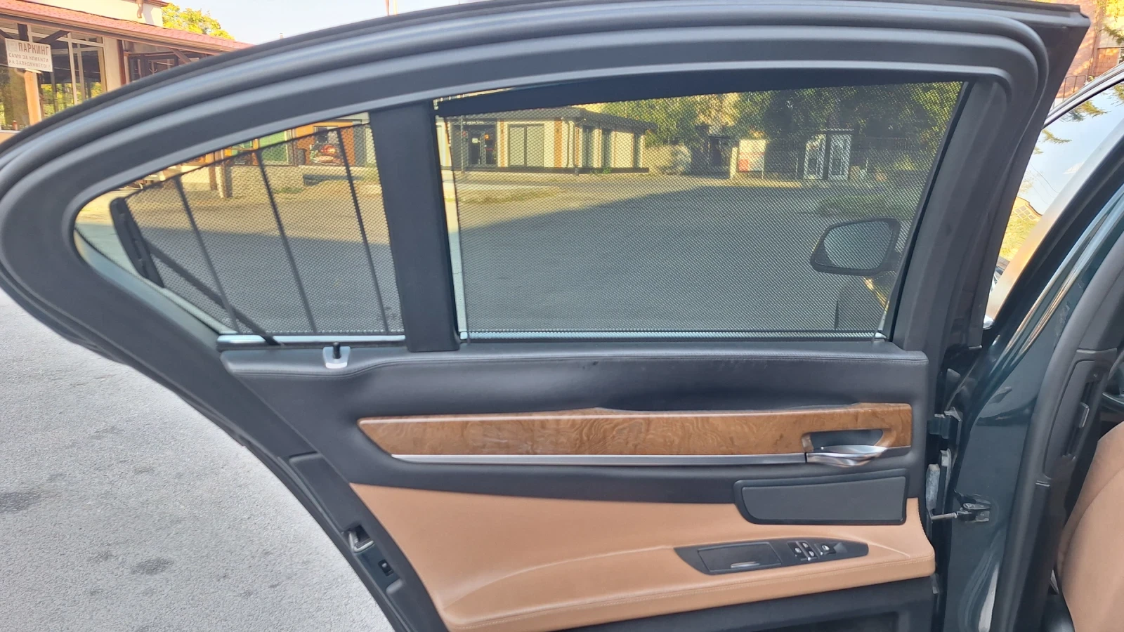 BMW 750 Xdrive , снимка 13 - Автомобили и джипове - 56588423