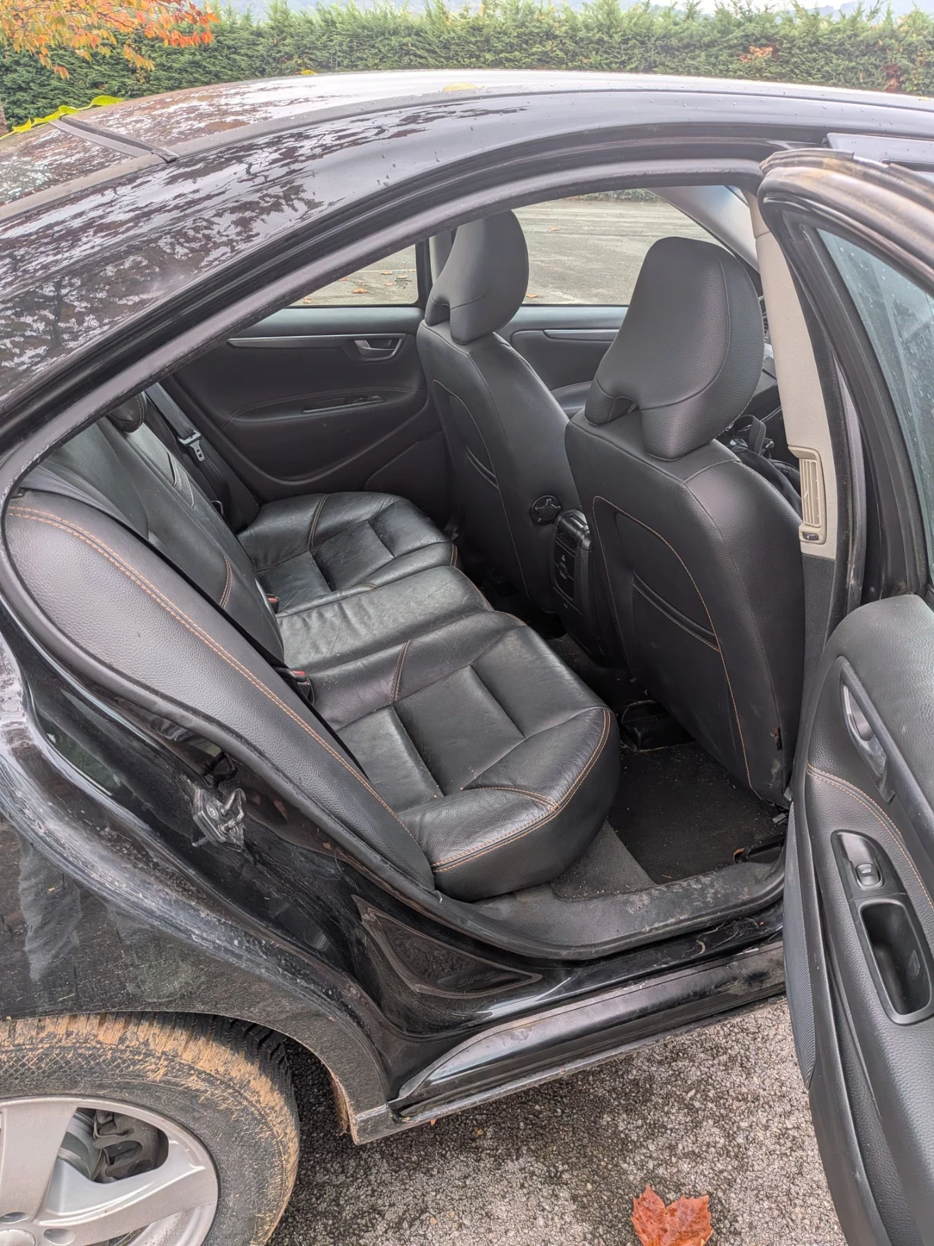 Volvo S60 2, 4i , снимка 10 - Автомобили и джипове - 56747707