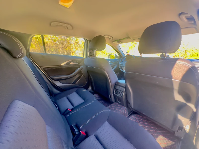 Infiniti Q30 1.5, снимка 16 - Автомобили и джипове - 52268261