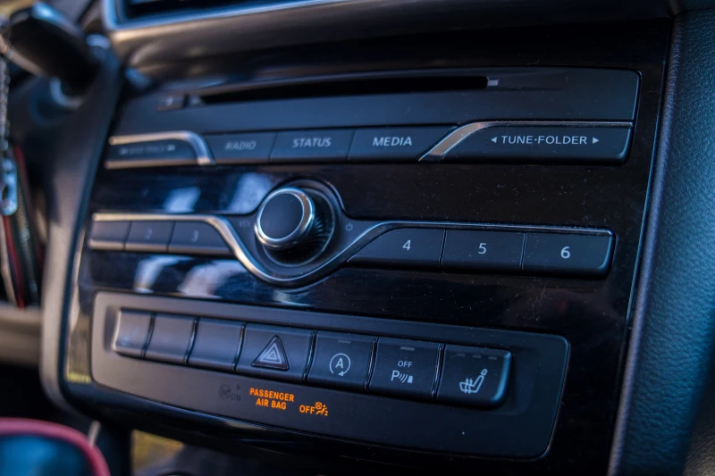 Infiniti Q30 1.5, снимка 9 - Автомобили и джипове - 52268261