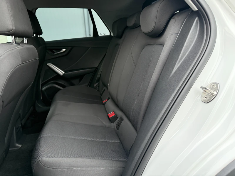 Audi Q2 Реален пробег, снимка 13 - Автомобили и джипове - 53380099