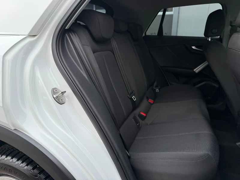 Audi Q2 Реален пробег, снимка 14 - Автомобили и джипове - 53380099
