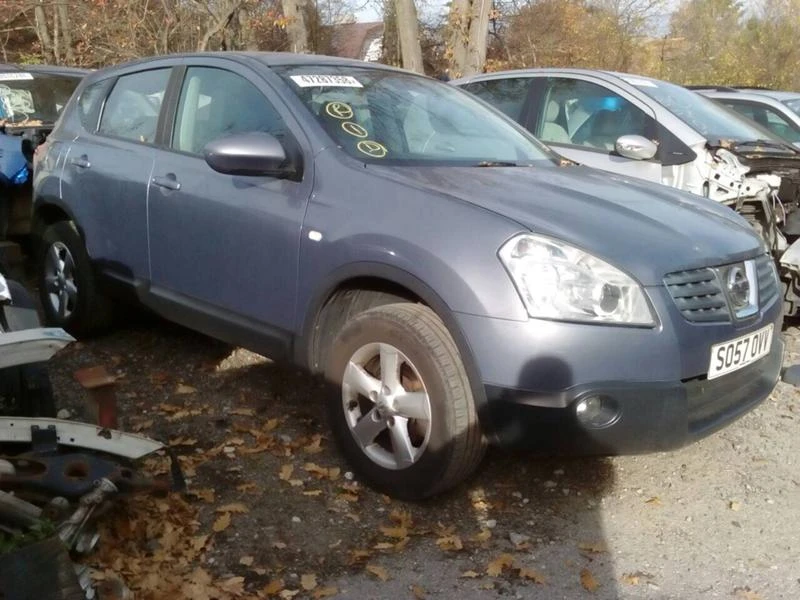 Nissan Qashqai 1.6 - На Части, снимка 2 - Автомобили и джипове - 23285486