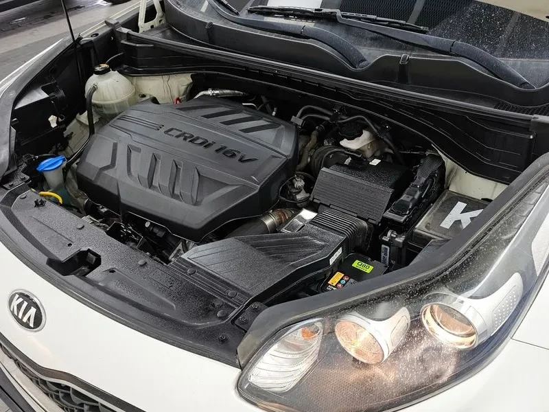 Kia Sportage 2.0 CRDi 4WD, снимка 6 - Автомобили и джипове - 54276733