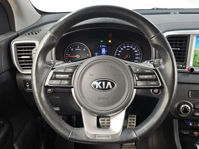Kia Sportage 2.0 CRDi 4WD, снимка 13 - Автомобили и джипове - 54276733