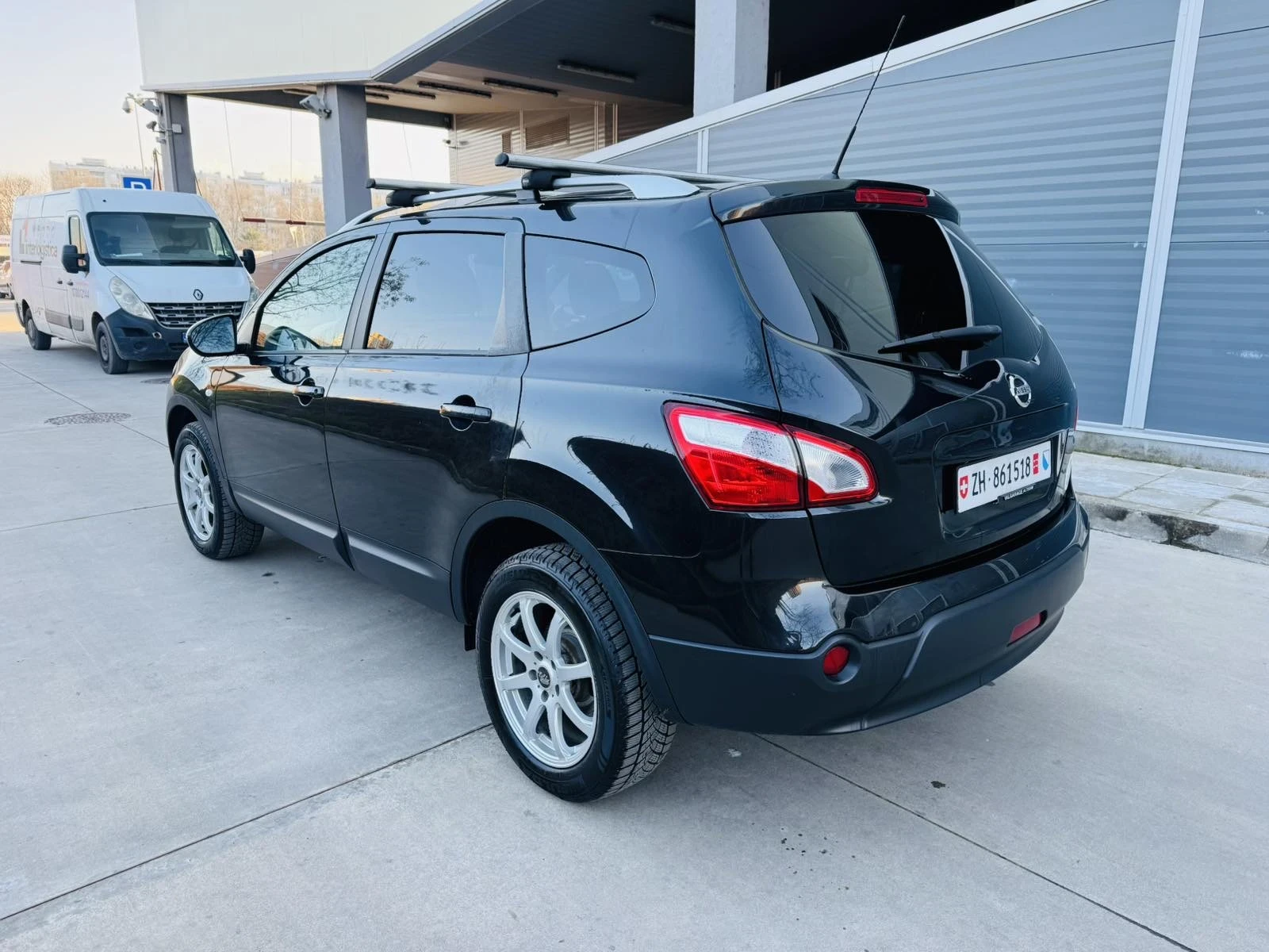 Nissan Qashqai 2.0i 4x4  + 2 - изображение 6