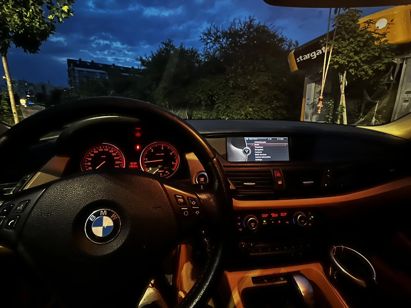 BMW X1 X-DRIVE - изображение 8