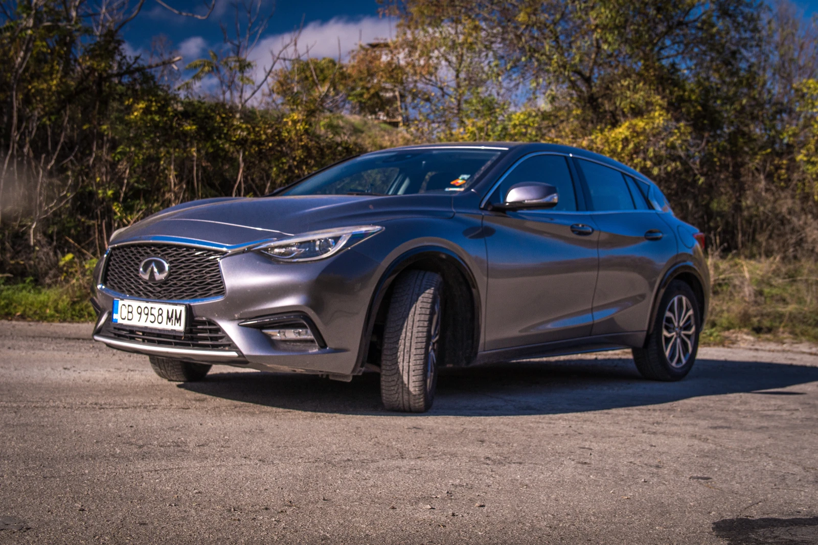 Infiniti Q30 1.5 - изображение 2