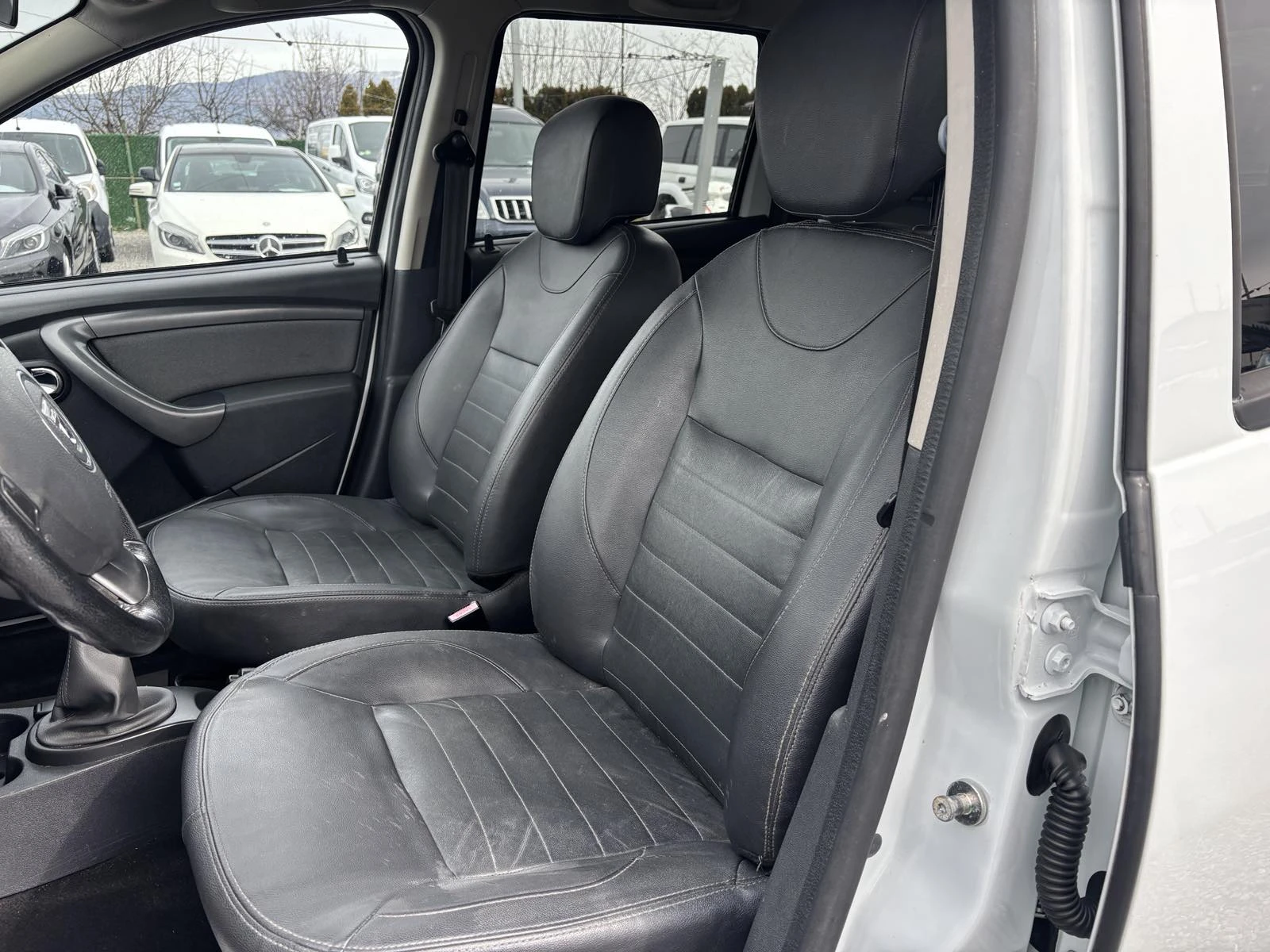 Dacia Duster 1.2, Euro 6, 4x4.65 945km  Нов Внос France - изображение 10