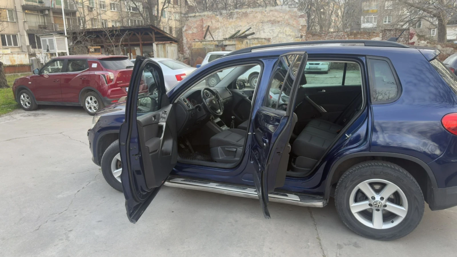 VW Tiguan 2.0tdi , снимка 10 - Автомобили и джипове - 54257166
