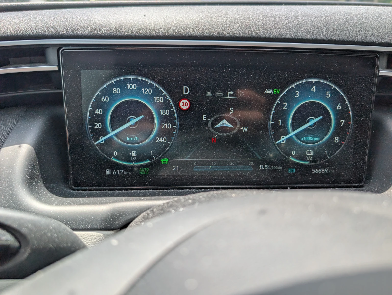 Hyundai Tucson 4x4, снимка 10 - Автомобили и джипове - 54645081