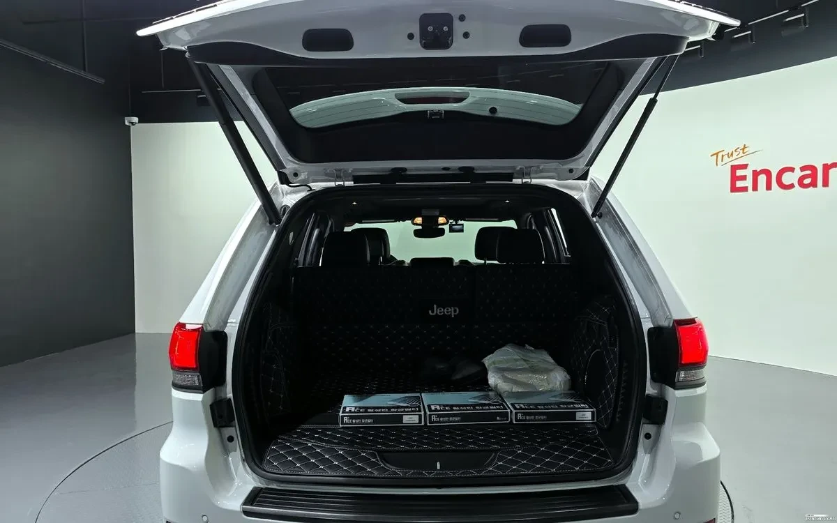 Jeep Grand cherokee 3.6 Limited X, снимка 14 - Автомобили и джипове - 54697161