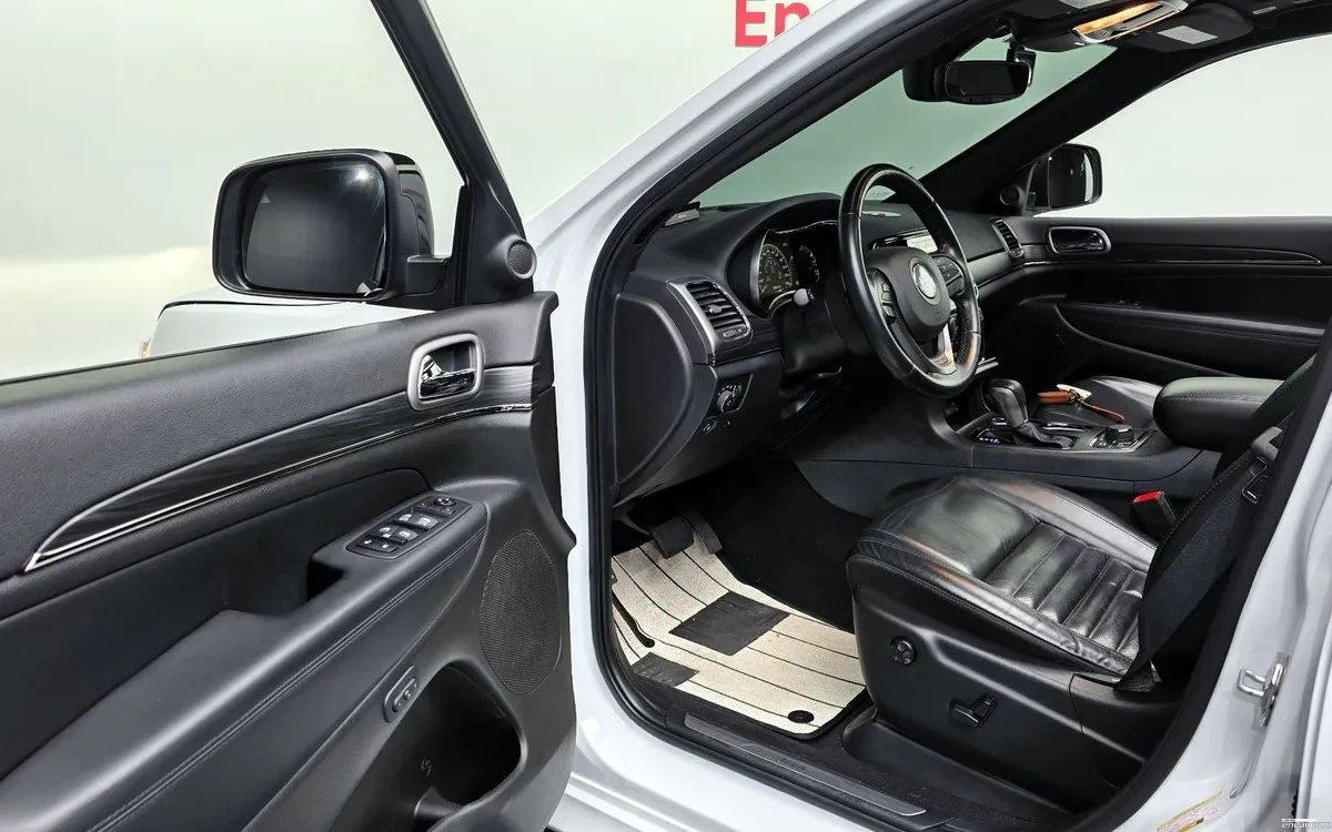 Jeep Grand cherokee 3.6 Limited X, снимка 10 - Автомобили и джипове - 54697161
