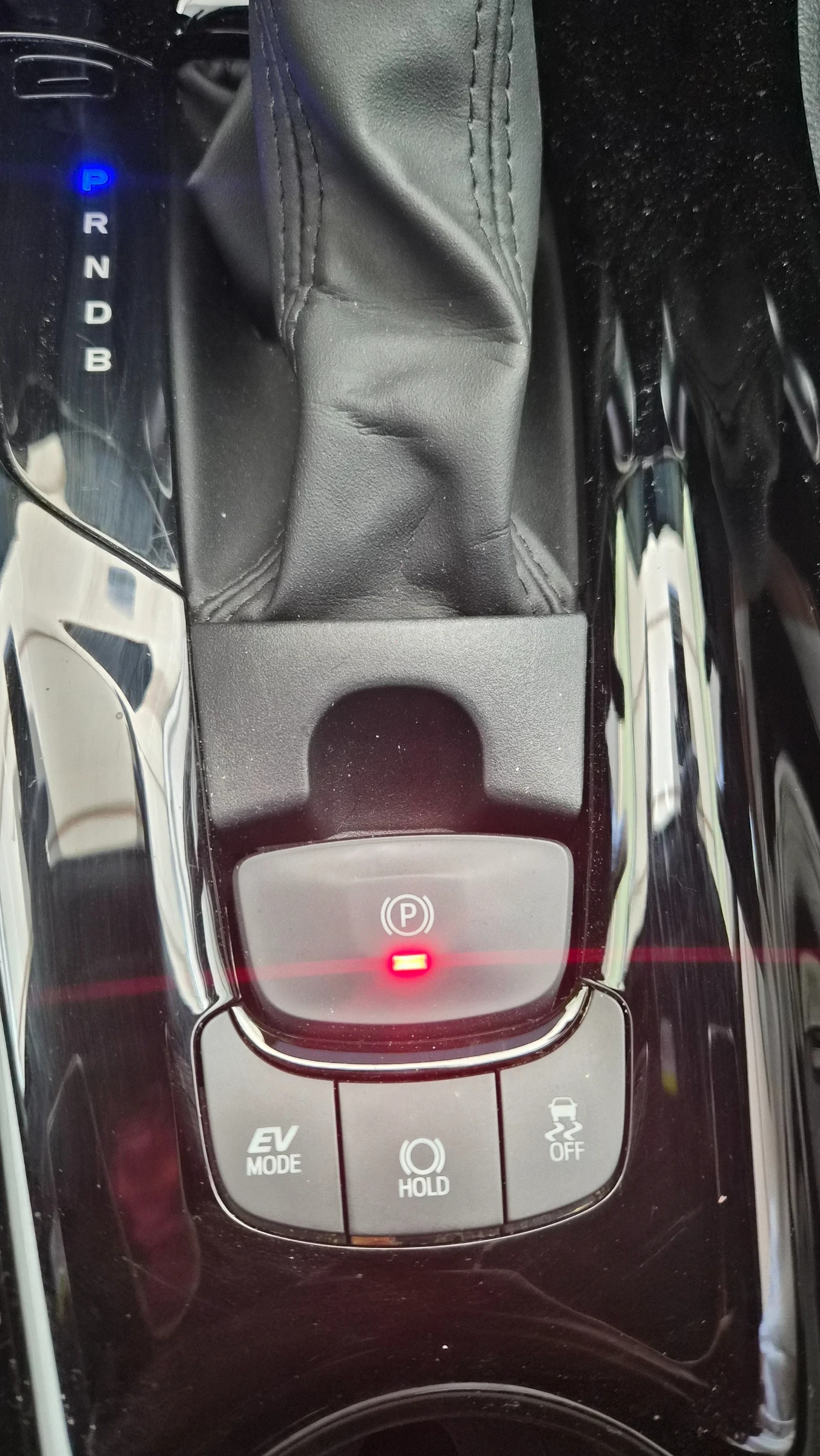 Toyota C-HR, снимка 6 - Автомобили и джипове - 55172188