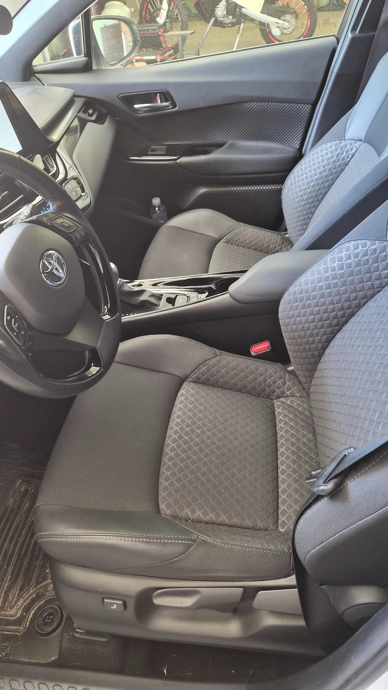 Toyota C-HR, снимка 8 - Автомобили и джипове - 55172188