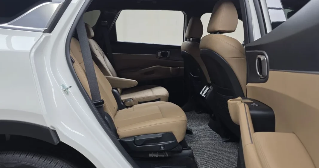 Kia Sorento * Prestige* Обдух* Pano* 360* HUD* Hi-Pass*       , снимка 13 - Автомобили и джипове - 55576030