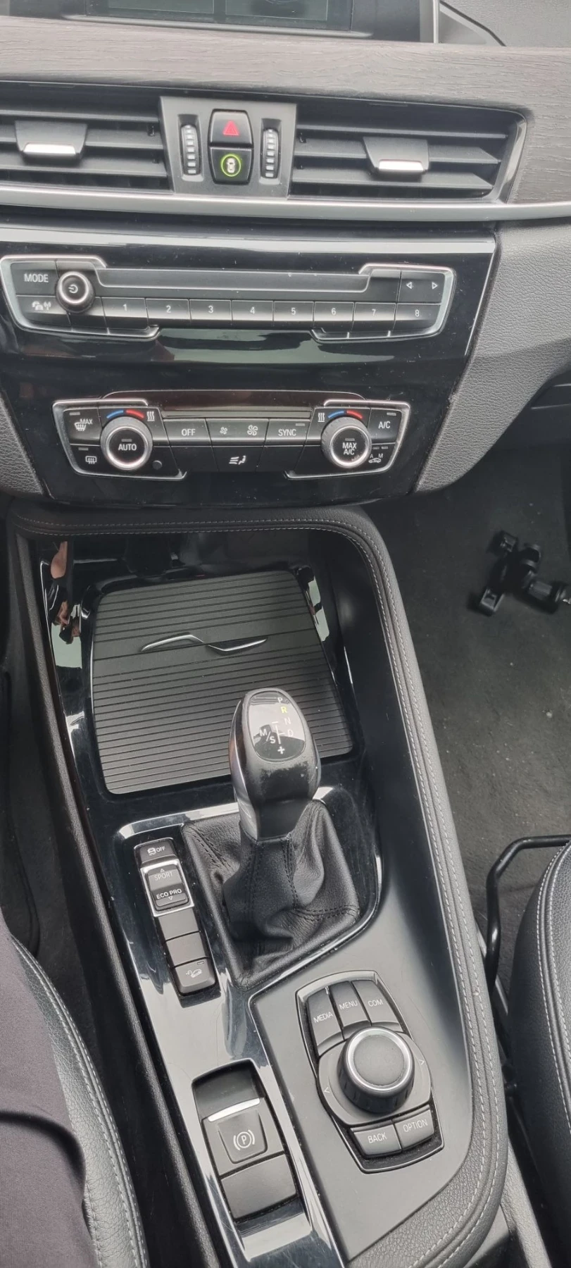 BMW X1, снимка 4 - Автомобили и джипове - 56172562