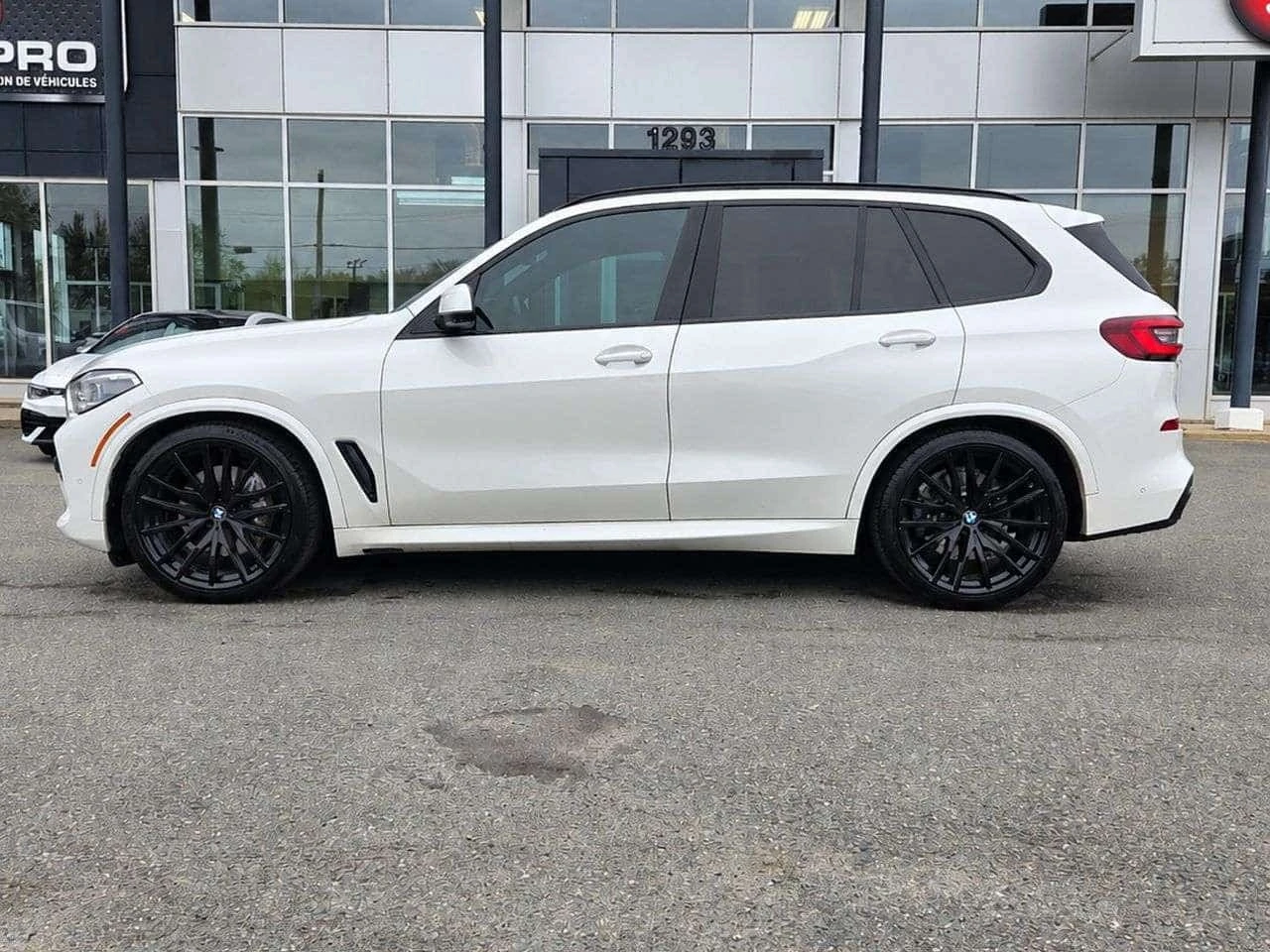 BMW X5 40i xDrive M-Sport | Laser | Carbon Fiber Trim , снимка 2 - Автомобили и джипове - 56254663