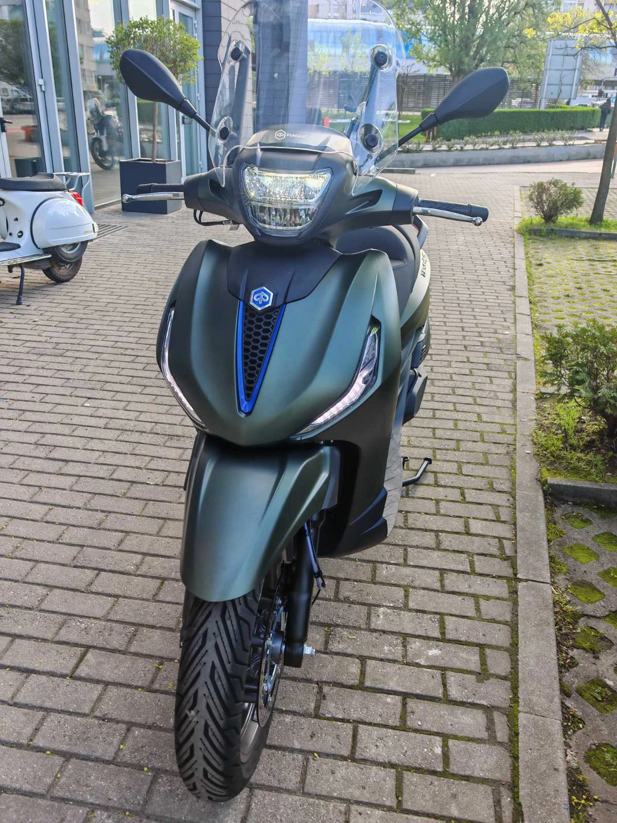 Piaggio Beverly 400 - изображение 3