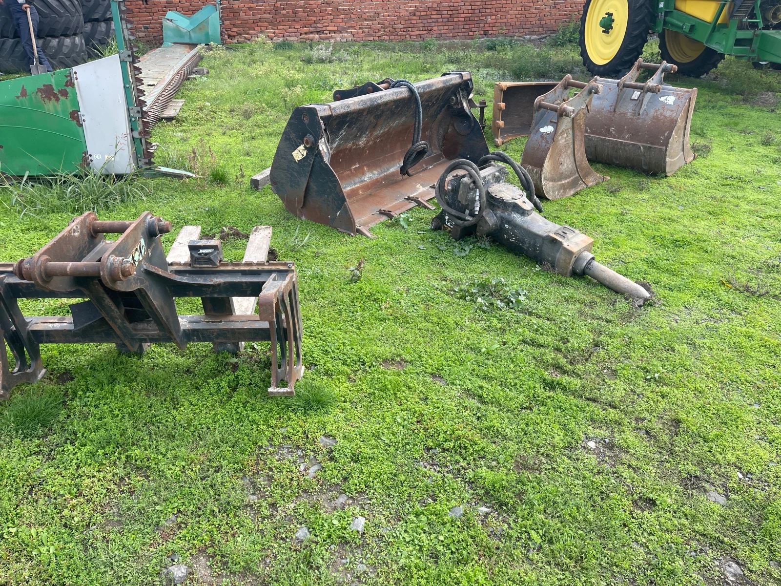  JCB 110 W  8   | Mobile.bg   16