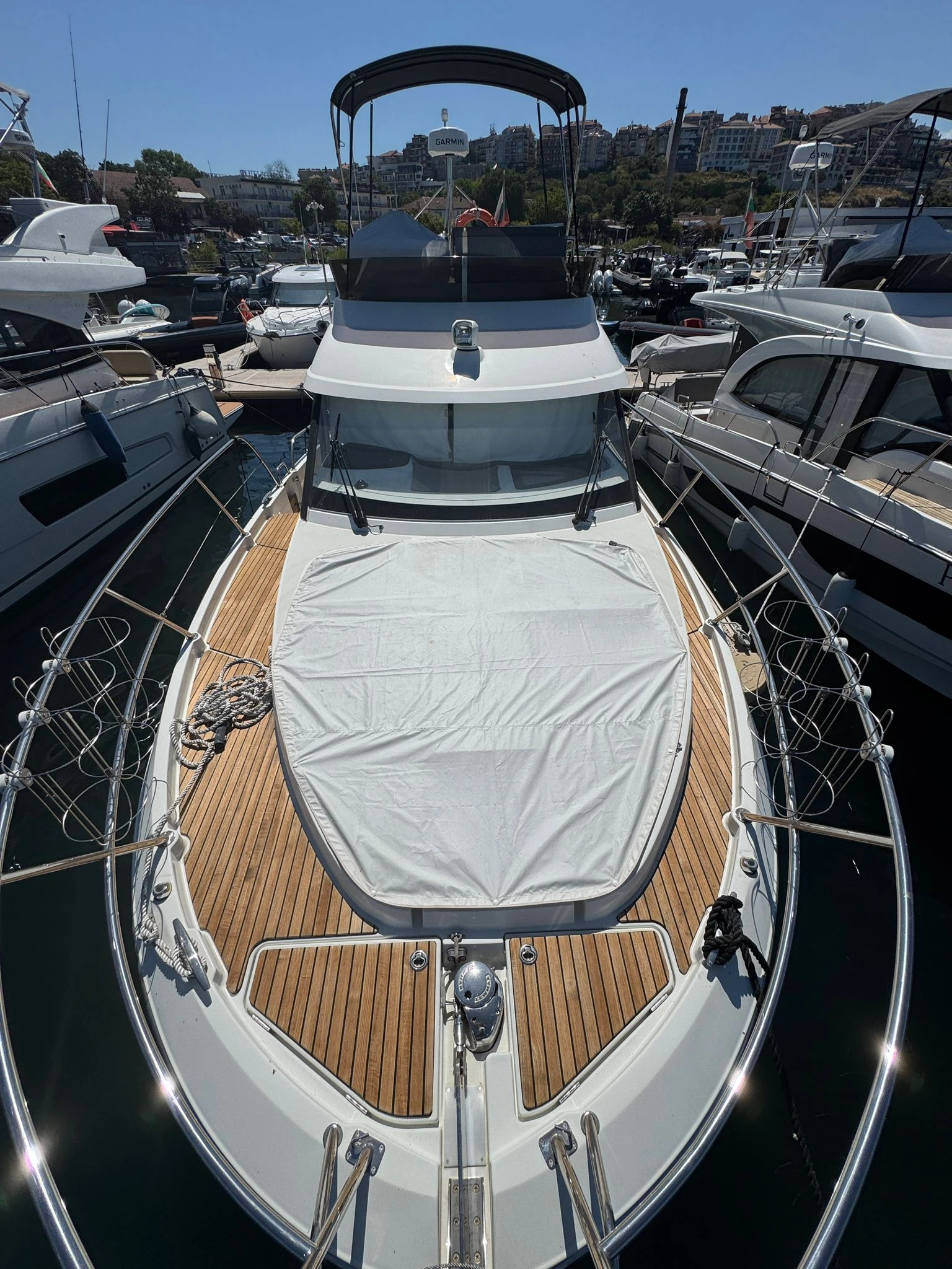 Моторна яхта Beneteau Antares 11 Fly, снимка 5 - Воден транспорт - 55951861