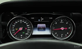 Mercedes-Benz E 220 КАБРИО* AMG PACK* ПОДГРЕВ* ОБДУХВАНЕ* AMBIENT* , снимка 10