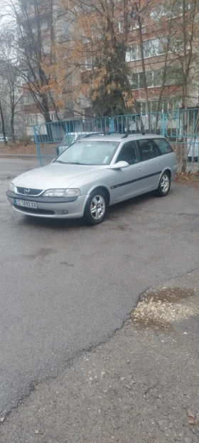 Opel Vectra 1.8, снимка 1