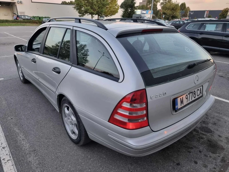 Mercedes-Benz C 220, снимка 3 - Автомобили и джипове - 47452866