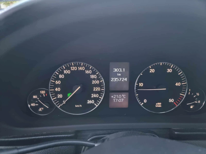 Mercedes-Benz C 220, снимка 5 - Автомобили и джипове - 47452866